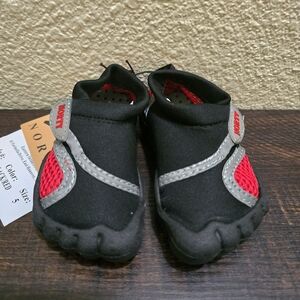 Norty Boys Water Shoes‎ Beach Footwear Black & Red NWT Size Toddler 5